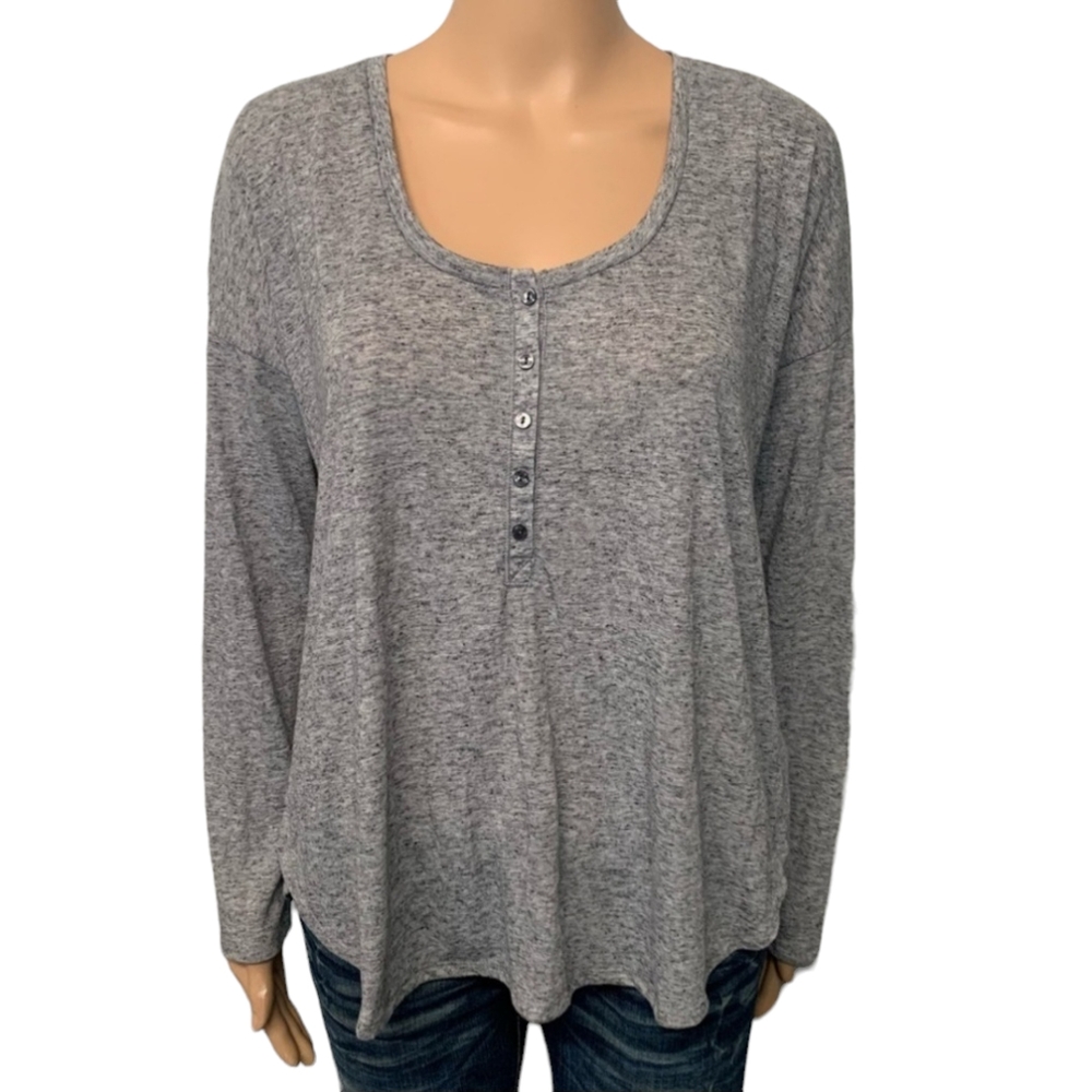 🌻Victoria Secret long sleeve Top